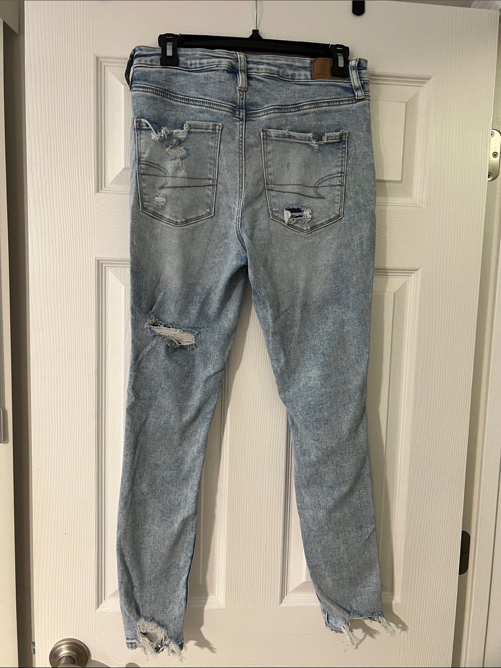 American Eagle Super Hi-Rise Distressed Skinny Jeans - Picture 2 of 3